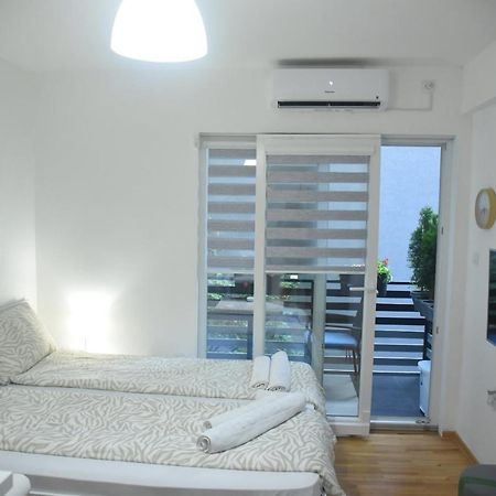 Ni Dekart 2 Apartment מראה חיצוני תמונה