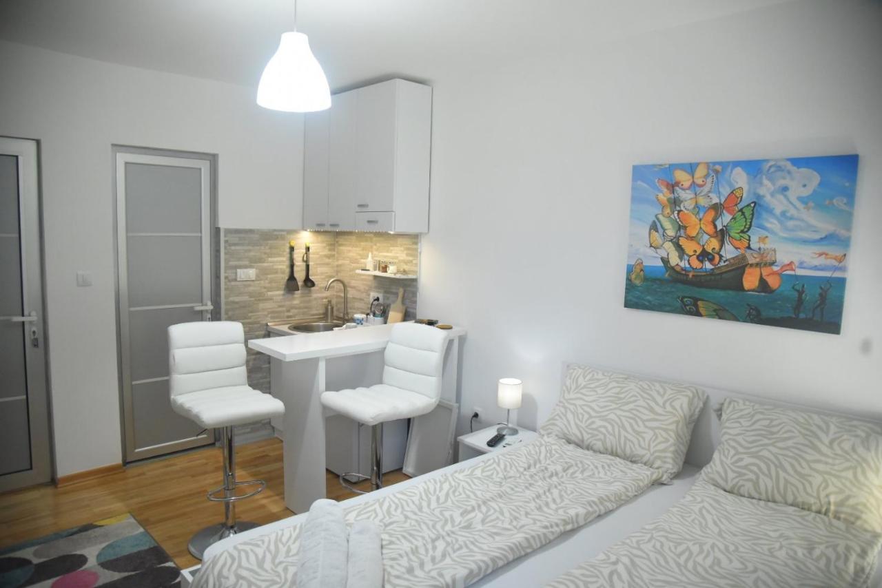 Ni Dekart 2 Apartment מראה חיצוני תמונה