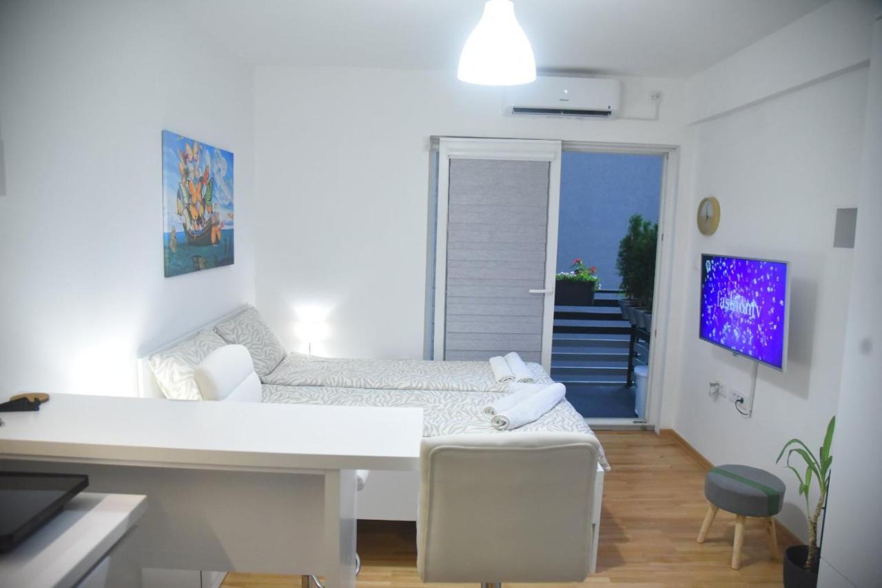 Ni Dekart 2 Apartment מראה חיצוני תמונה