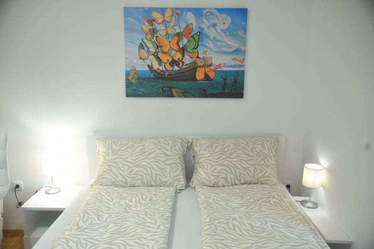 Ni Dekart 2 Apartment מראה חיצוני תמונה