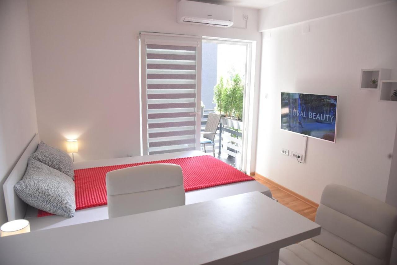Ni Dekart 2 Apartment מראה חיצוני תמונה